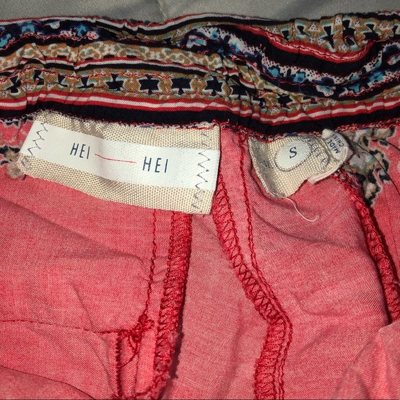 Shorts - Picture 3 of 4